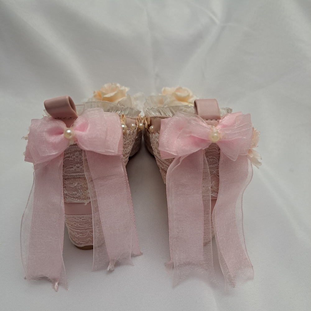 Pink & Lace Pumps - Picture 3 of 5